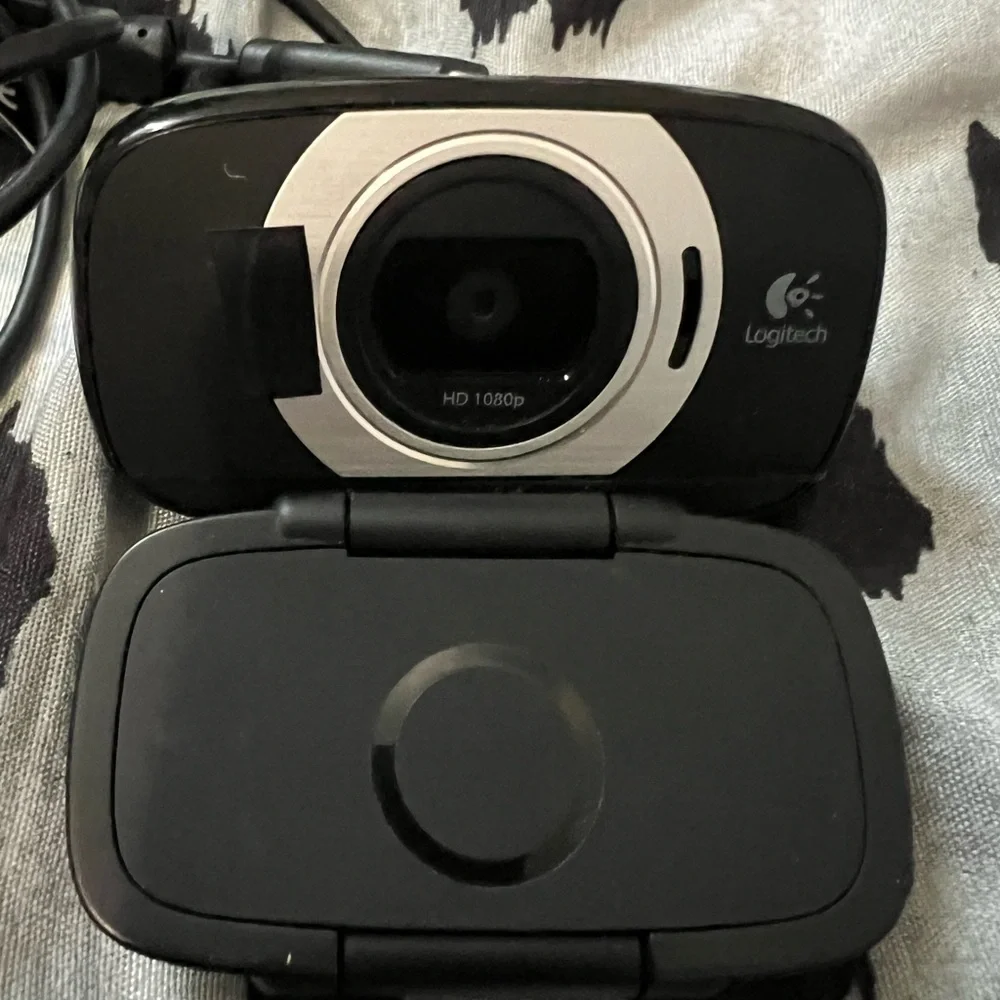 Logitech 1080p Silver and Black Webcam